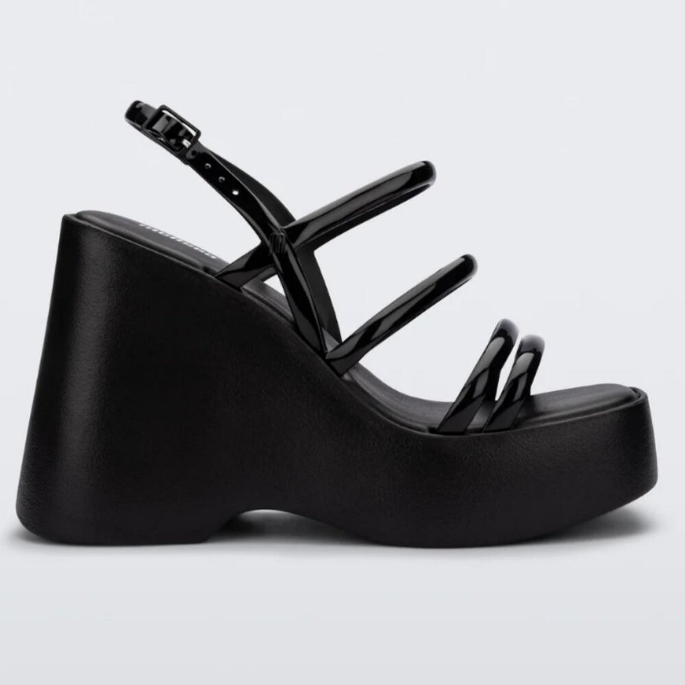 BRAND NEW Melissa Jessie shoe Size 9